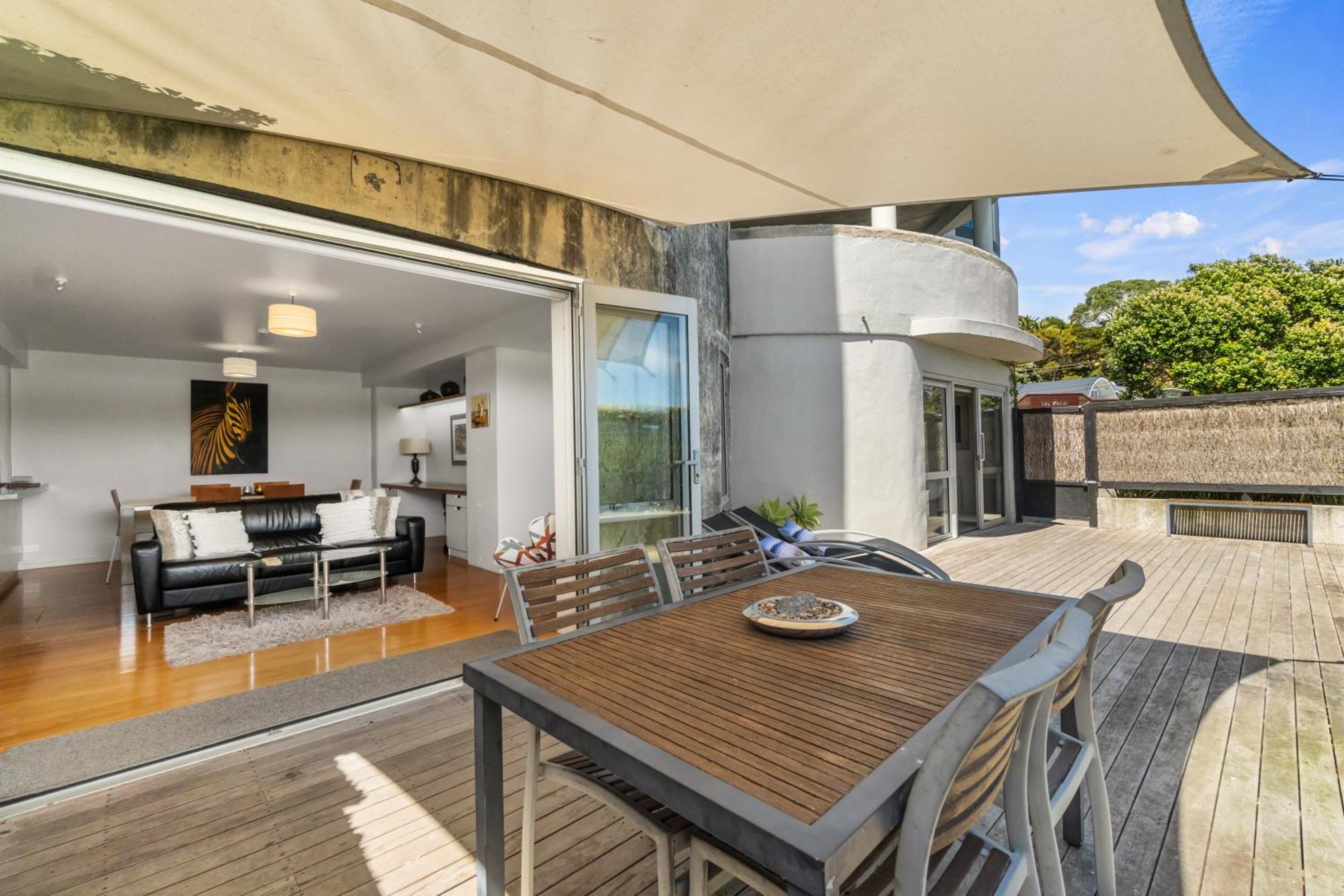 The Silos Apartments Raglan Exterior foto
